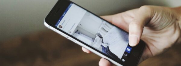 Telefonról nézhető kamera: Biztonság és kényelem a zsebedben