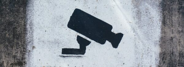 Kamera telepítés: tervezéstől a törvényes működtetésig