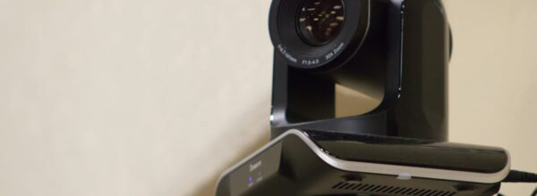 PTZ kamera: A mindent látó, intelligens biztonsági és közvetítési technológia